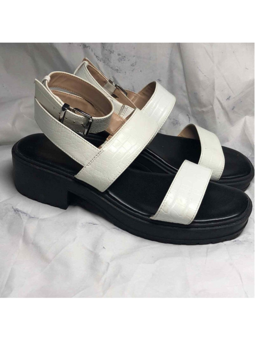 White Croc Embossed Platform Sandals Black Lug Sole‎ Ankle Strap Chunky Heel
